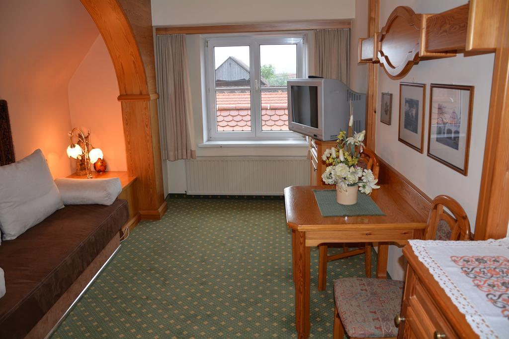 Hotel-Restaurant Fischer Bad Waltersdorf Pokój zdjęcie
