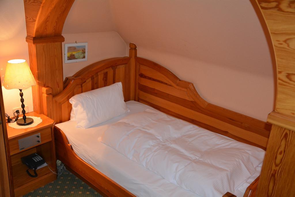 Hotel-Restaurant Fischer Bad Waltersdorf Zewnętrze zdjęcie